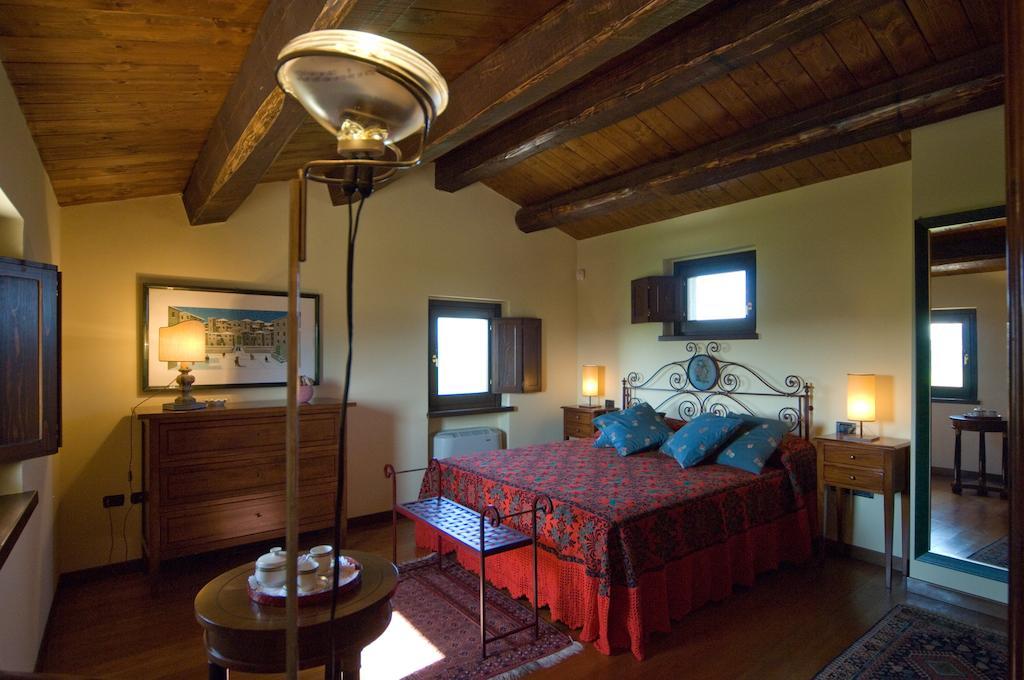 Gasthaus Residenza Isabella Spello Zimmer foto